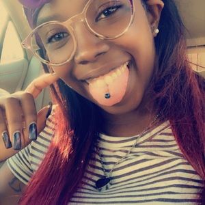 Meet your Posher, Smokii